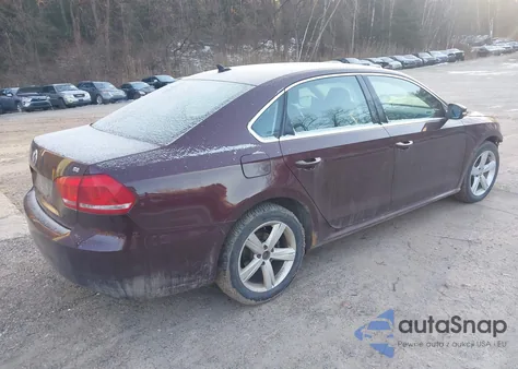 2012 Volkswagen Passat 2.5L Se z USA, uszkodzony, nr VIN 1VWBP7A33CC091948